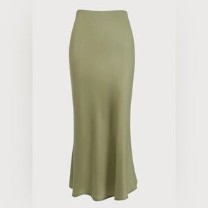 NWT RIHOAS Women's Green Satin Mermaid Midi Skirt Sz S